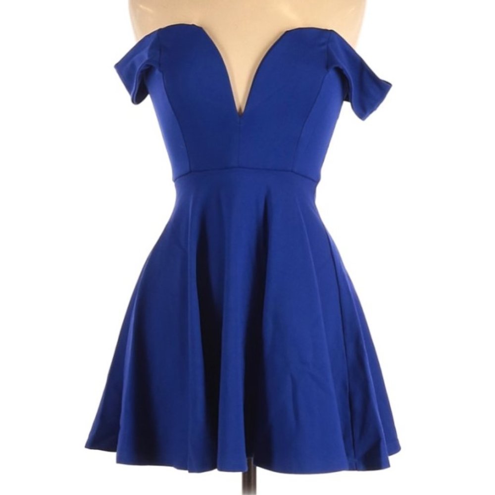 Lulu's Off the Shoulder Mini Dress - Small